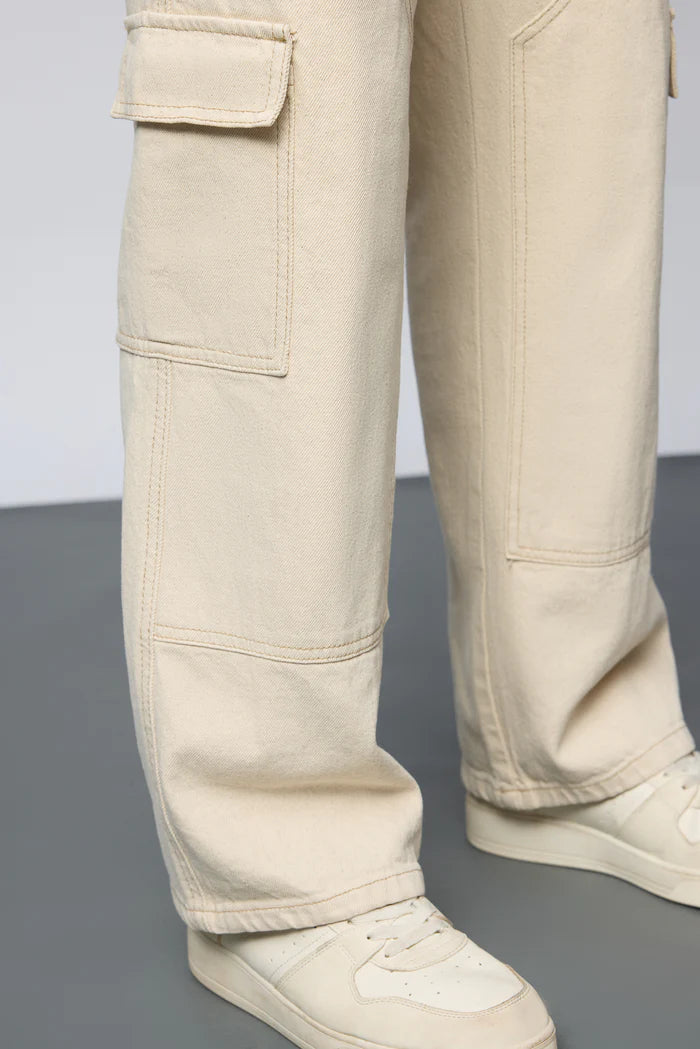 Urban Ecru Utility Straight Cargo Denim Jeans for Men with Modern and Stylish Look