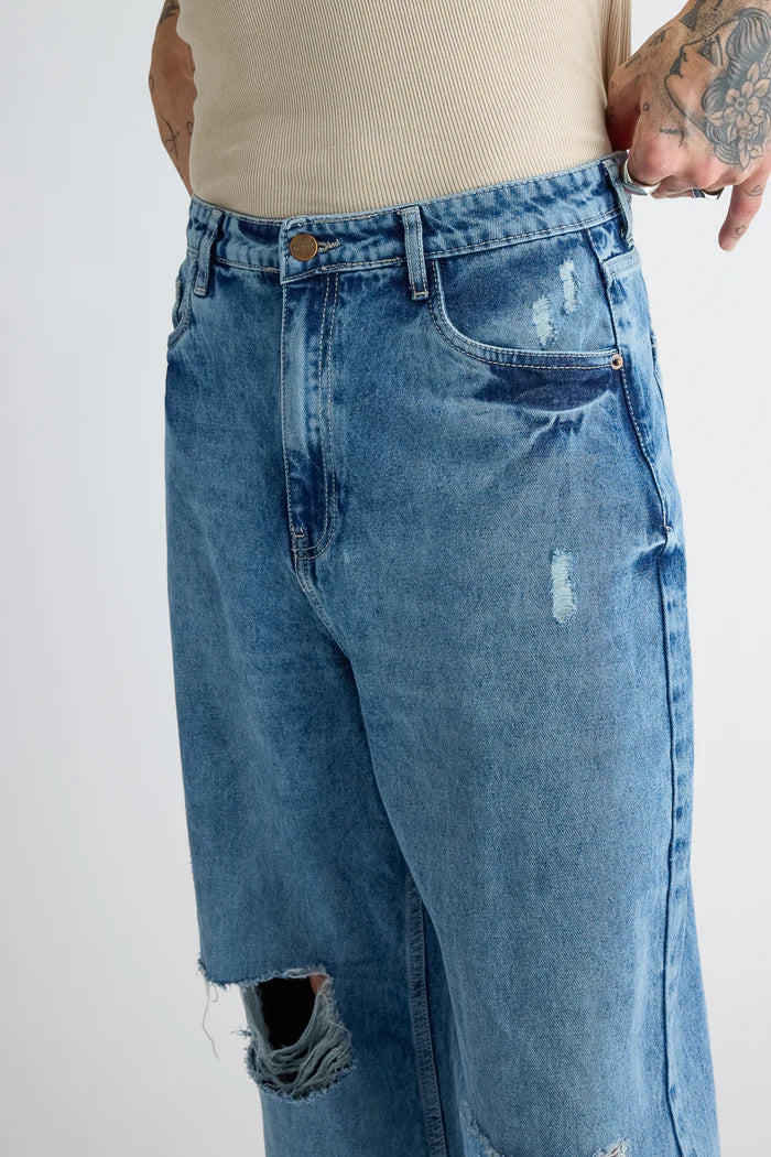Mid Blue Distressed Straight Leg Jeans for Men with Classic and Contemporary Style