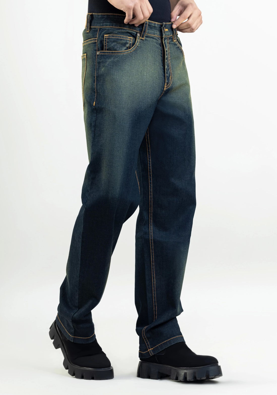 Relaxed Straight Fit Denim Jeans for Men Designed for Comfort and Style