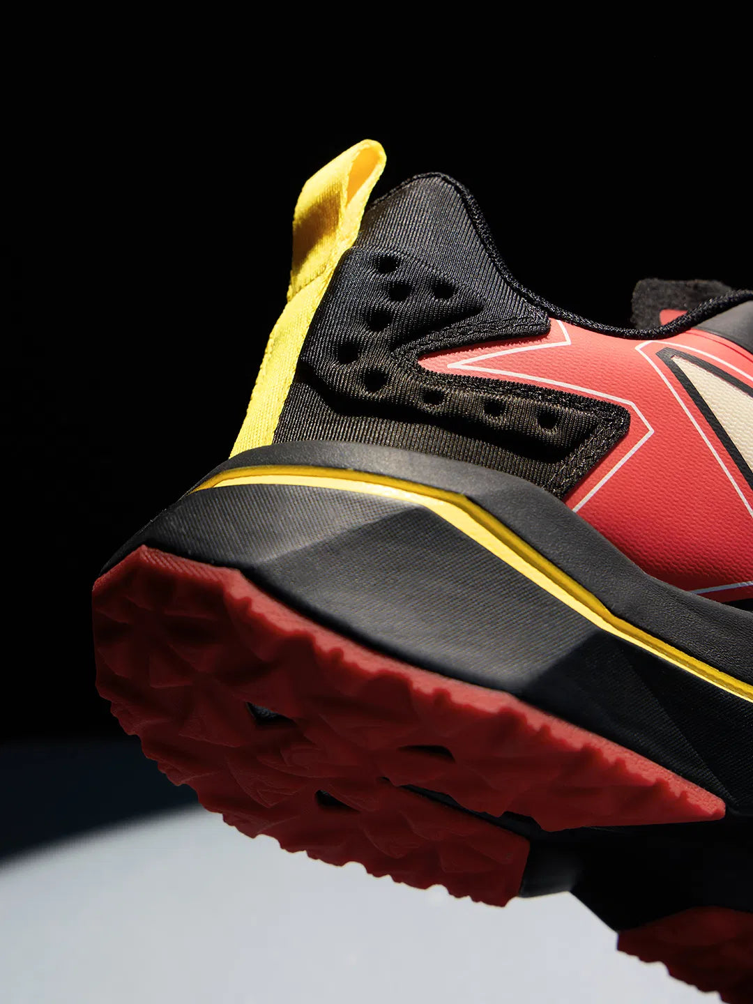 High Performance Men Low Top Sneakers with Comfortable Padding and Long Lasting Durability