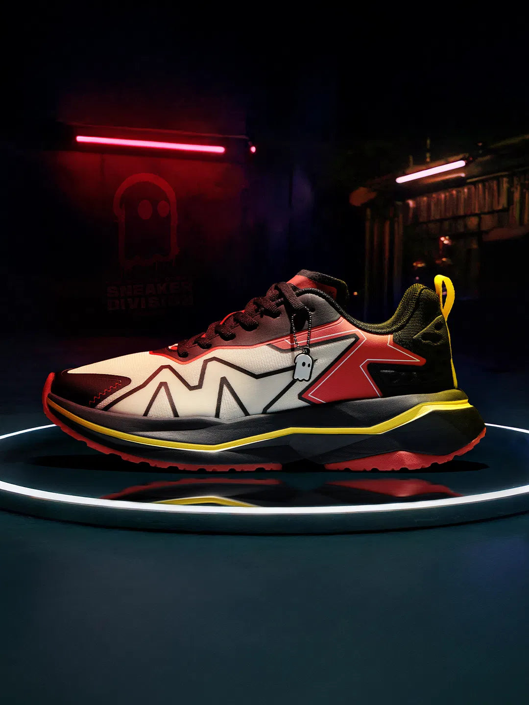 High Performance Men Low Top Sneakers with Comfortable Padding and Long Lasting Durability