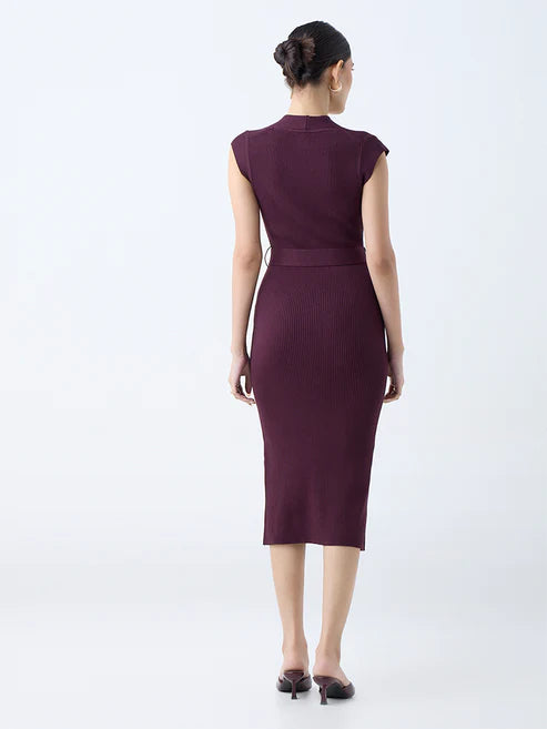 Sleek Wine Ribbed Bodycon Dress with Adjustable Waist Belt