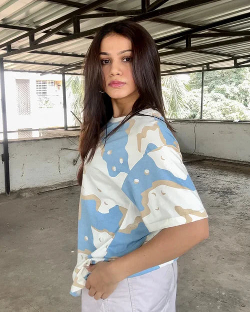 Oversized Wavy Graphic T-Shirt for Women Comfortable Loose Fit Casual Tee