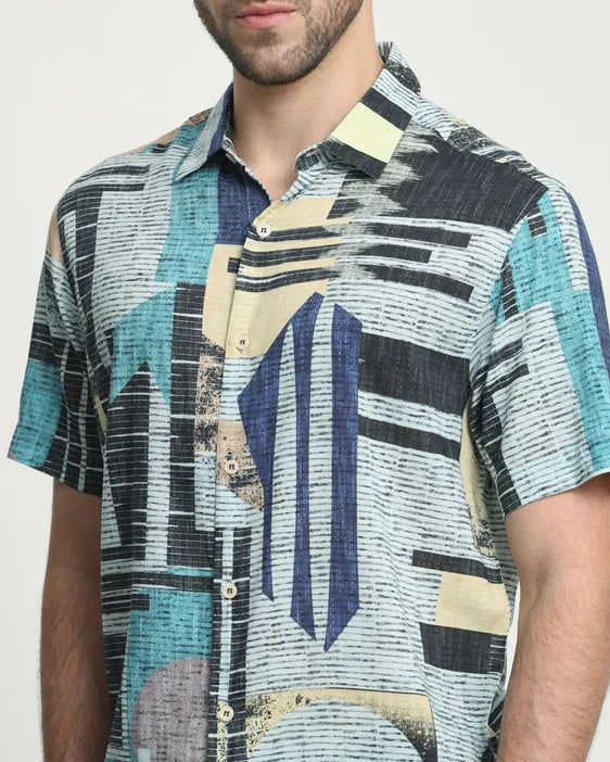 Contemporary Men’s Slim Fit Shirt with Artistic Digital Print