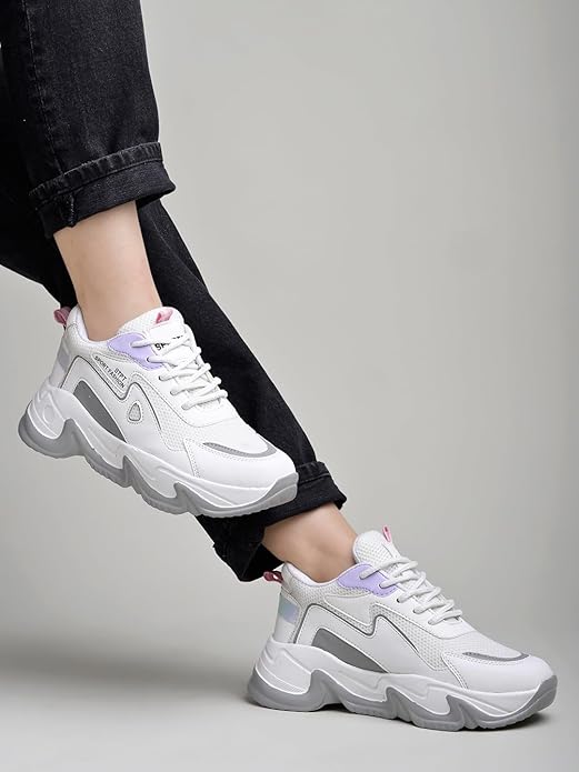 Fashionable Women Lace Up Sneaker Shoes with Breathable Fabric and Supportive Fit