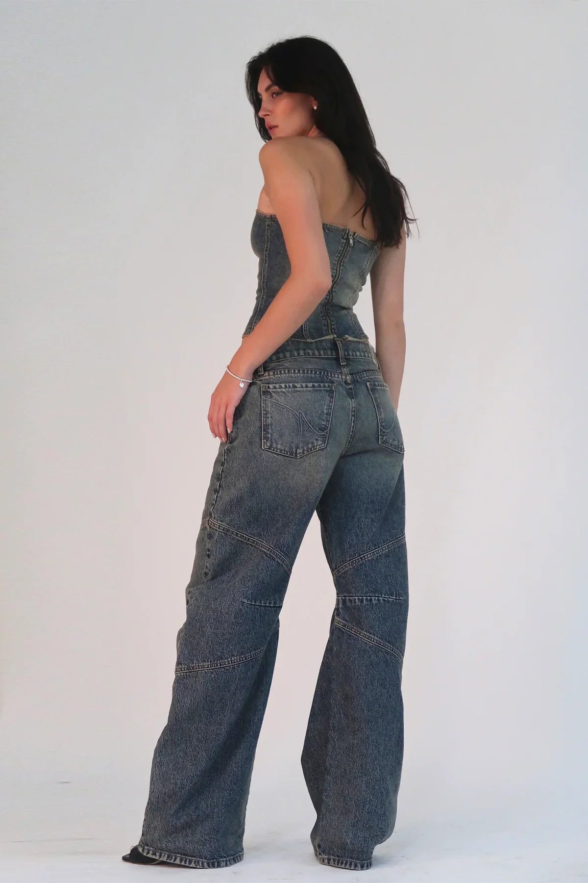 Chic Runway Rebel Baggy Jeans for Women with Comfortable Oversized Fit