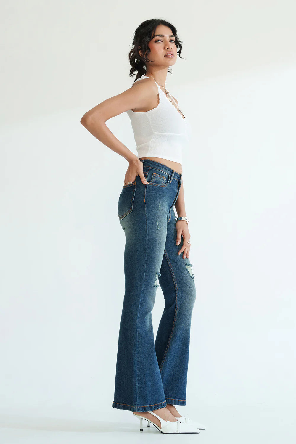 Stylish Retro Blue Bootcut Jeans for Women with Comfortable Stretch Fabric