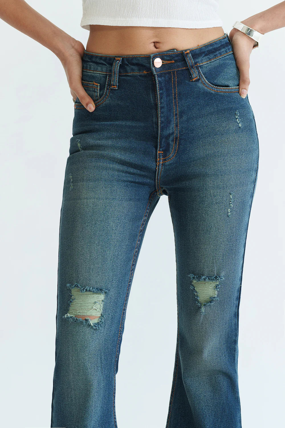 Stylish Retro Blue Bootcut Jeans for Women with Comfortable Stretch Fabric