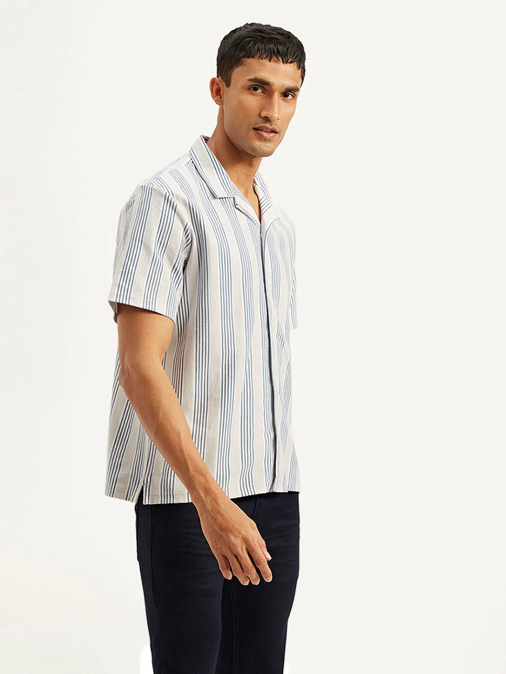 Trendy Striped Relaxed Fit Camp Shirt for Men in Comfortable Casual Style