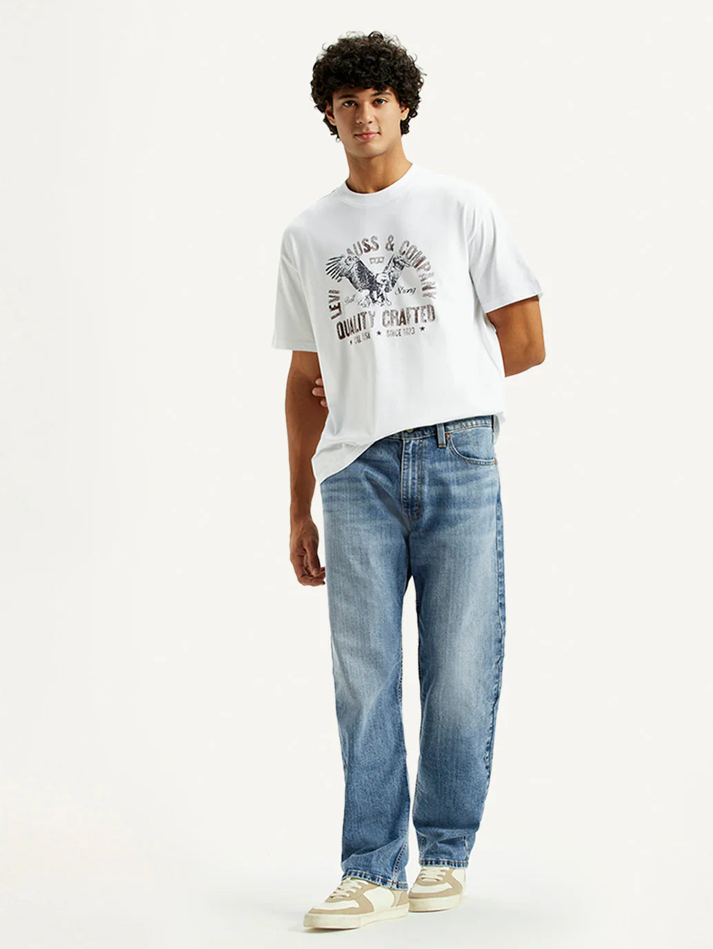 Relaxed Loose Fit Mid Rise Jeans for Men with Versatile Appeal