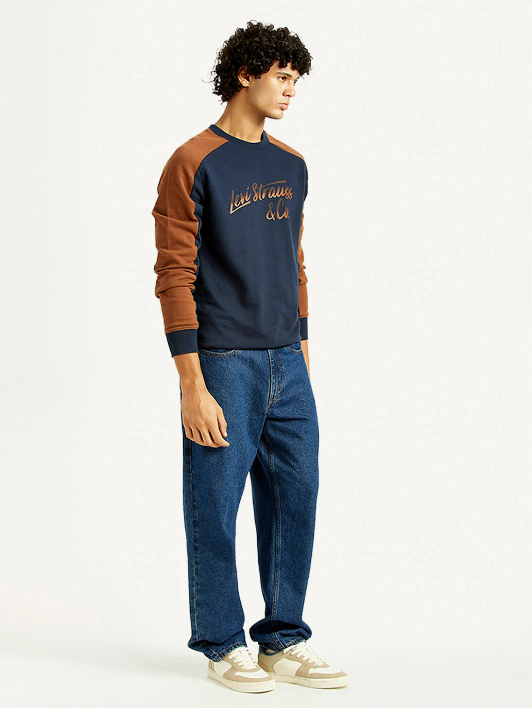 Relaxed Fit Loose Mid Rise Jeans for Men Ideal for Casual Outfits