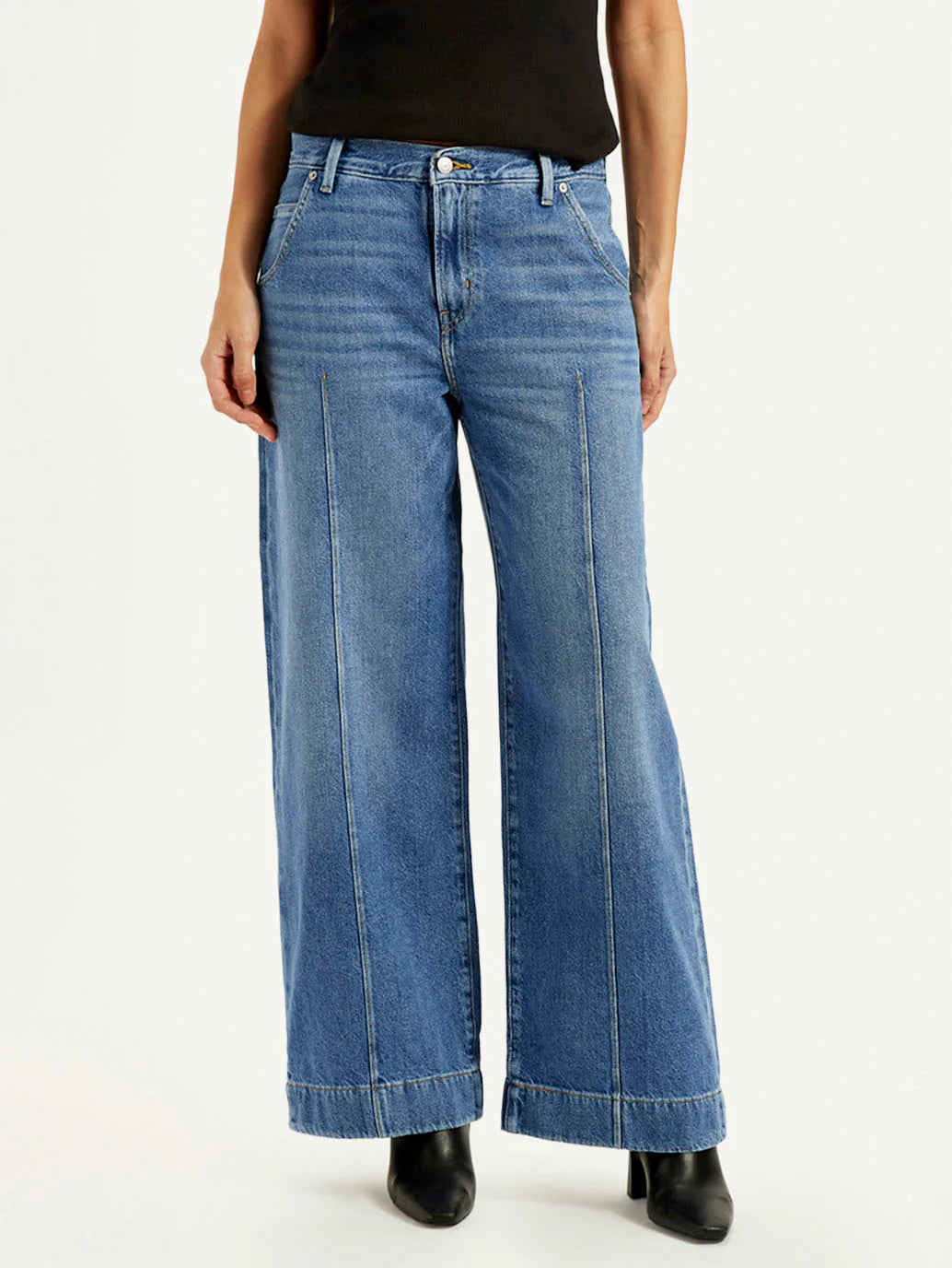 Modern Women’s Blue Straight Denim Jeans with Comfortable Mid-Rise Fit