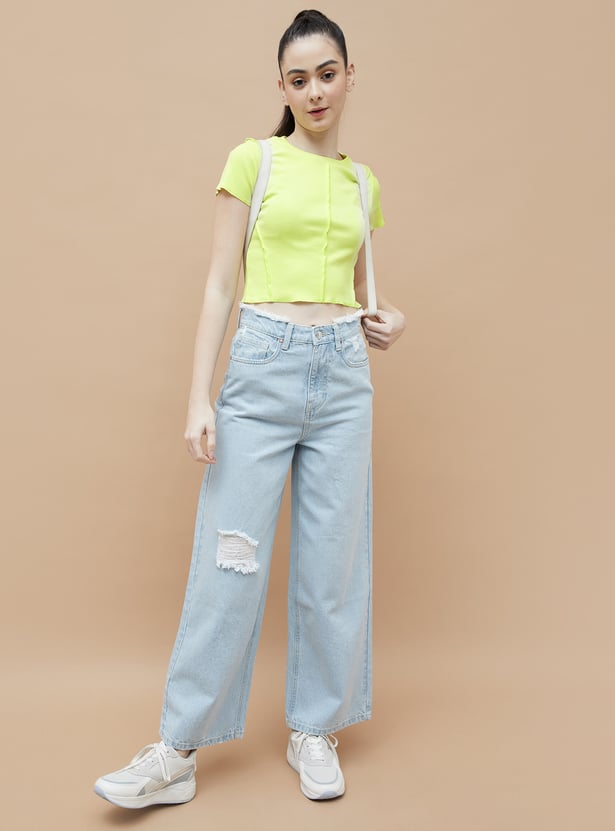 Versatile Women’s Knit Tee for Streetwear and Everyday Style