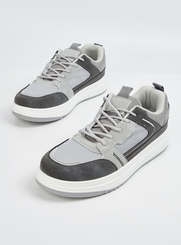 Durable Men Colorblock Sneakers with Flexible Outsole and Modern Stylish Design