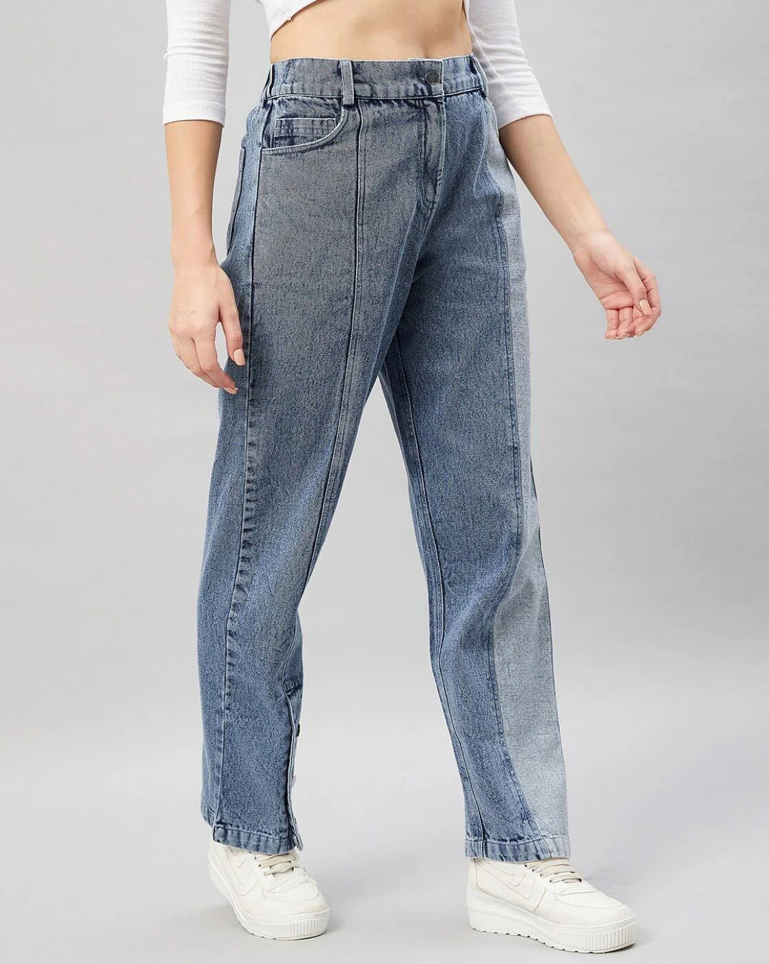 Chic Casual Blue Jeans with Reverse Panel Design for Trendy Women