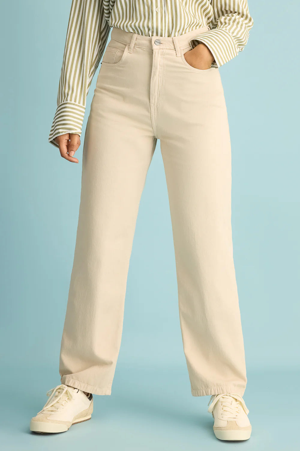 Versatile Birch White Womens Straight Jeans Elegant Denim Pants for Any Occasion