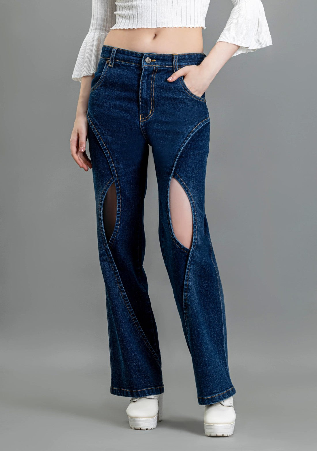 Relaxed Fit Women’s Blue Jeans with Wide Leg and Thigh Slit Design