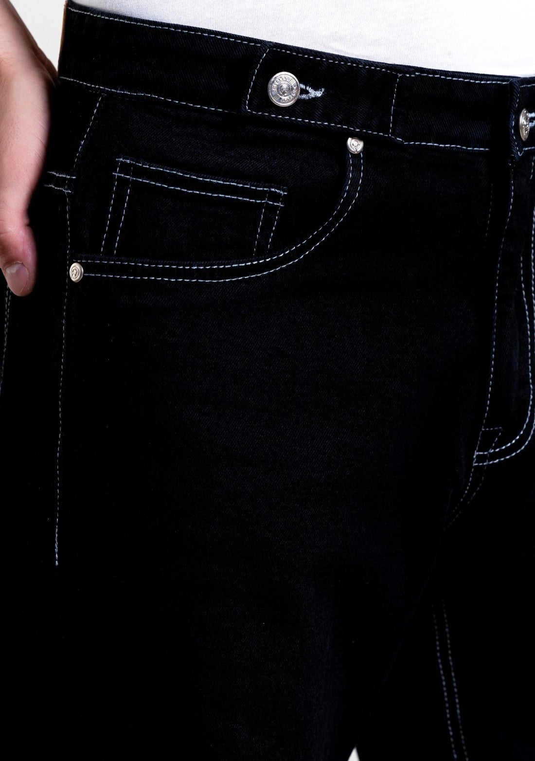 Black Wide Leg Denim Jeans for Men Designed for Casual and Street Style Outfits