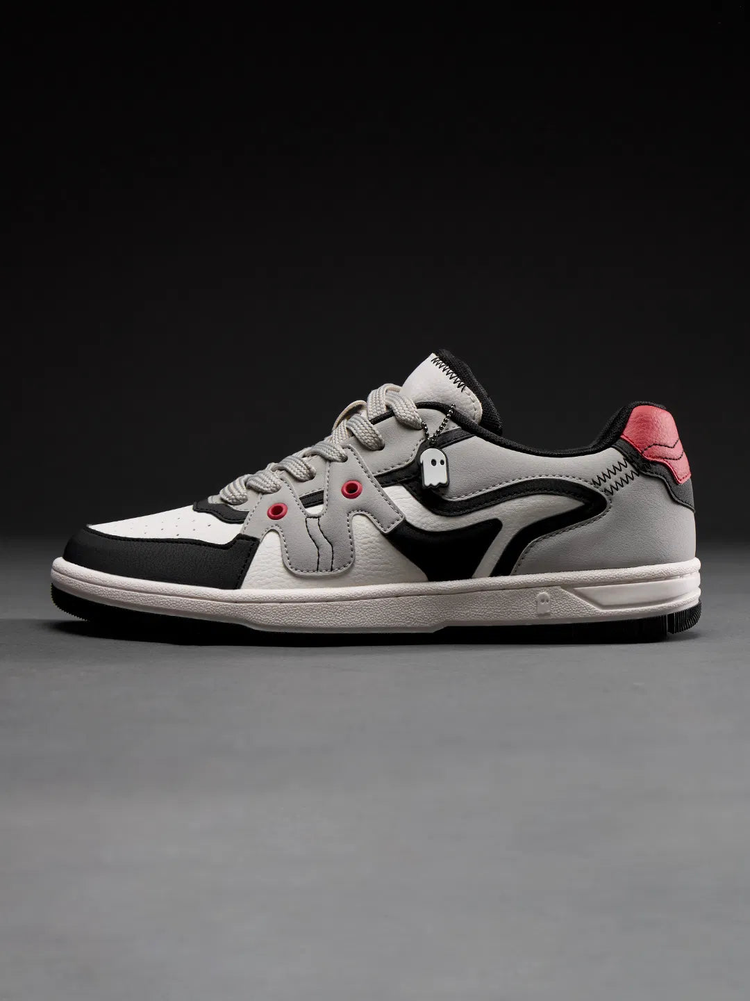 Fashionable Tokyo Men Low Top Sneakers with Breathable Fabric and Supportive Fit