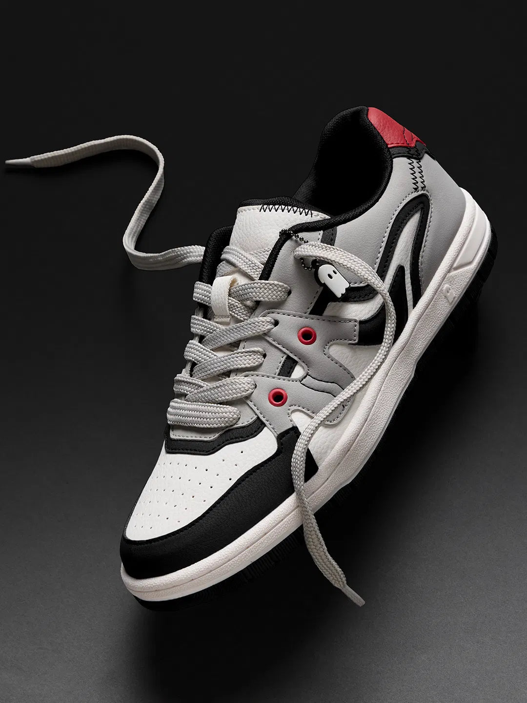 Fashionable Tokyo Men Low Top Sneakers with Breathable Fabric and Supportive Fit