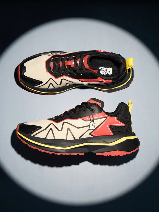 High Performance Men Low Top Sneakers with Comfortable Padding and Long Lasting Durability