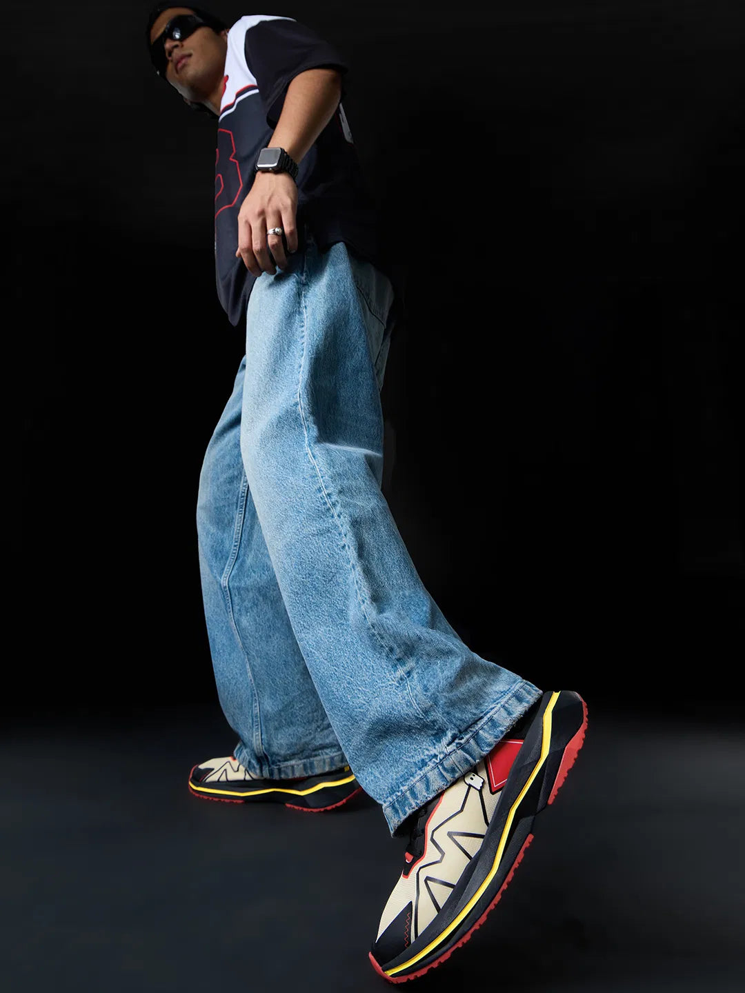 High Performance Men Low Top Sneakers with Comfortable Padding and Long Lasting Durability