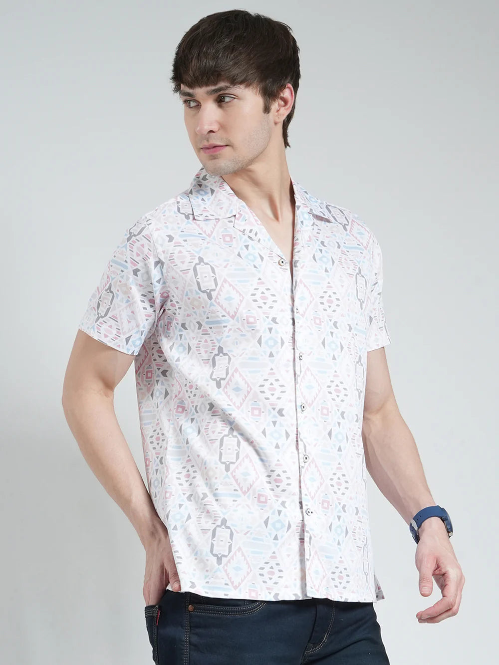 Fashionable Men’s Shirt in White with Half Sleeves and Printed Collar Accent