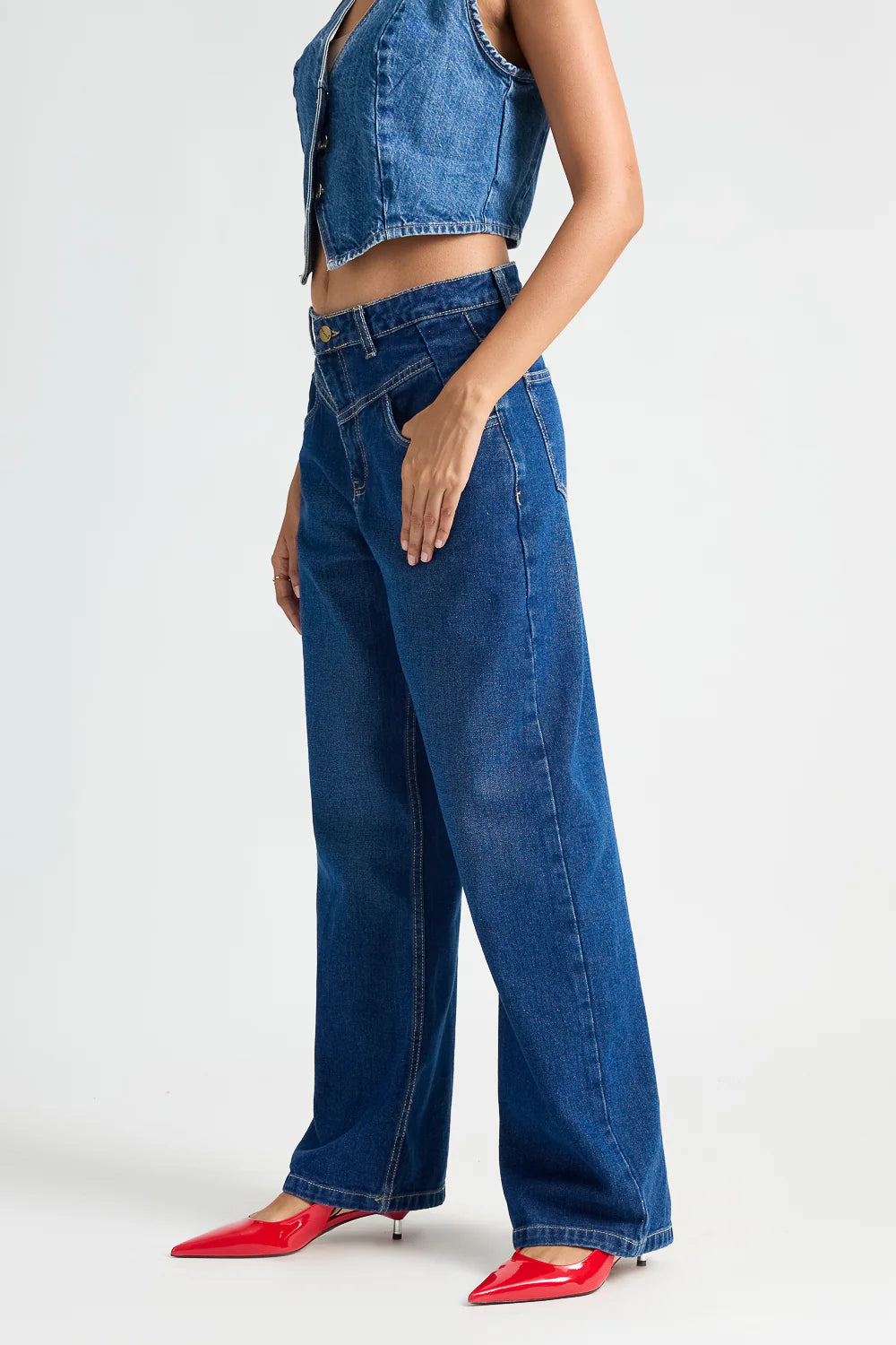 Versatile Dark Blue Fish Cut Womens Straight Fit Jeans for Casual Street Style Outfits
