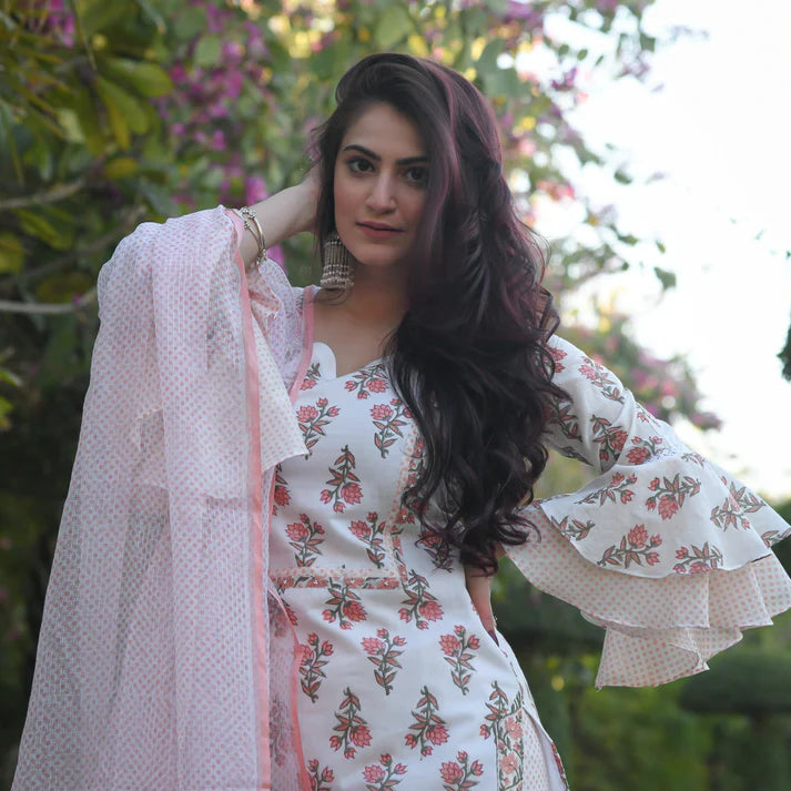 Women Block Printed Kurta Pant Set with Comfortable Fit and Matching Dupatta