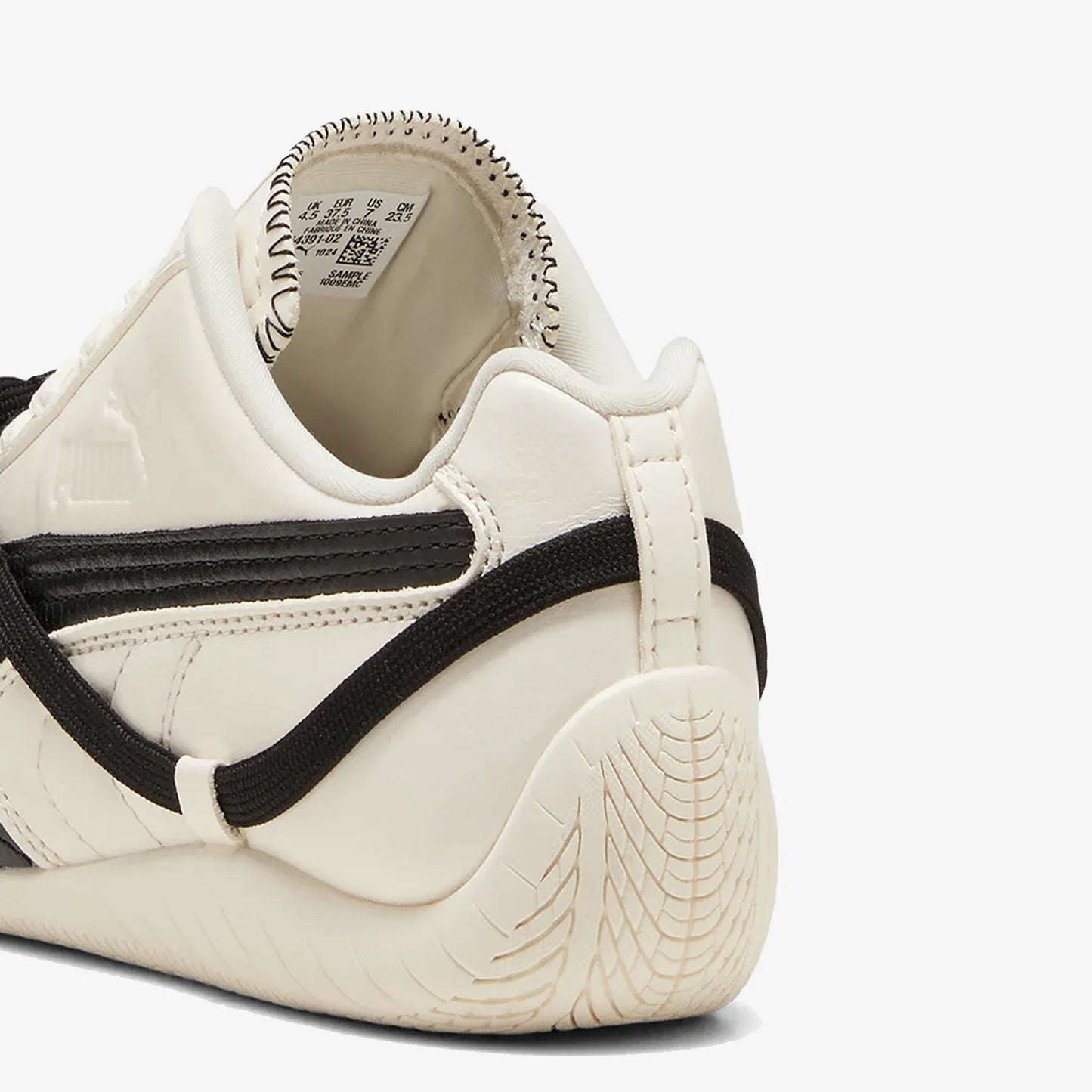 Sporty and Casual Women’s Shoes in White and Black