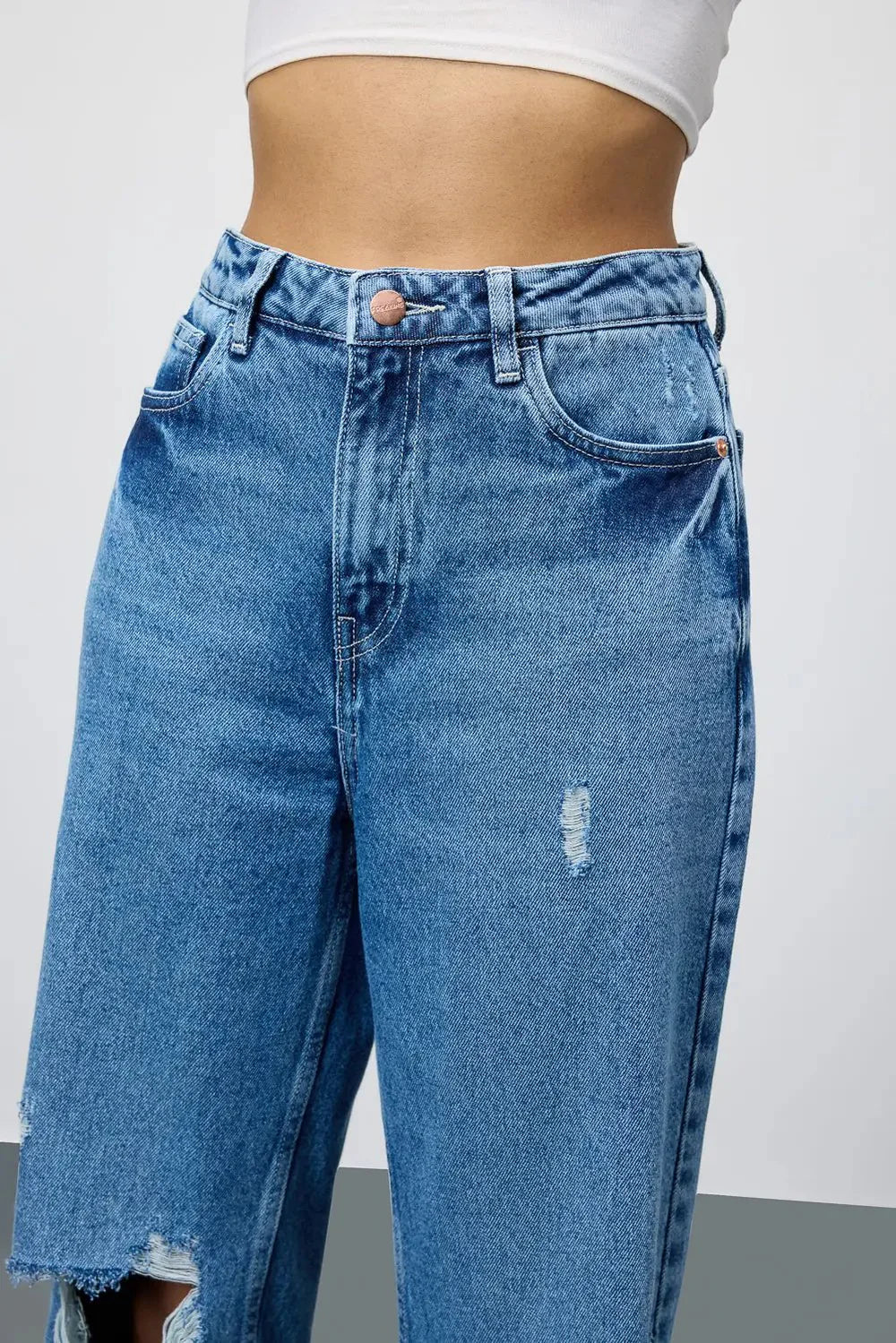 Premium Grunge Blue Ripped Womens Straight Jeans Casual Distressed Denim for Trendy Outfits