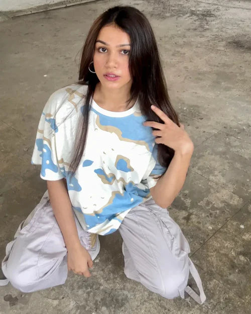 Oversized Wavy Graphic T-Shirt for Women Comfortable Loose Fit Casual Tee