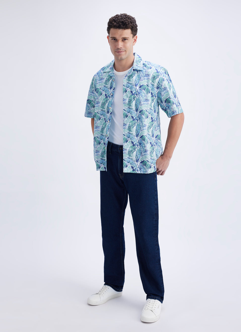 Contemporary Green Short Sleeve Resort Shirt for Men with Tropical Leaf Detailing