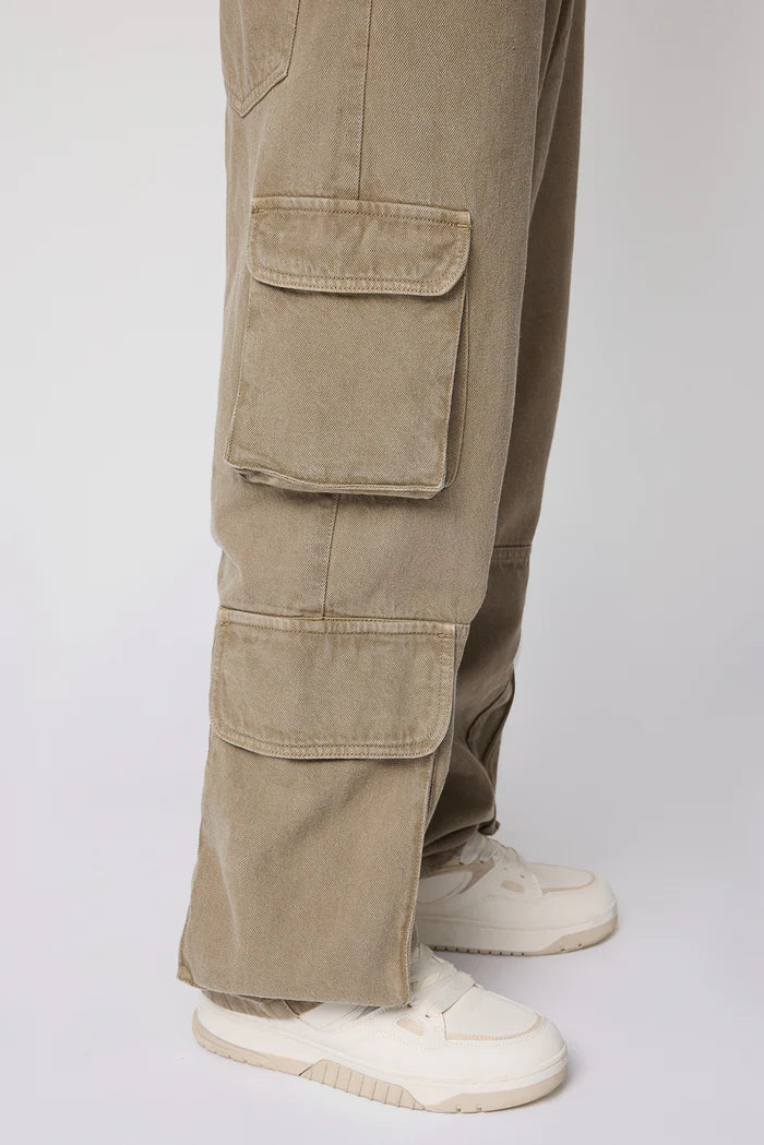 Khaki Baggy Fit Cargo Jeans for Men Designed for Comfort and Everyday Wear