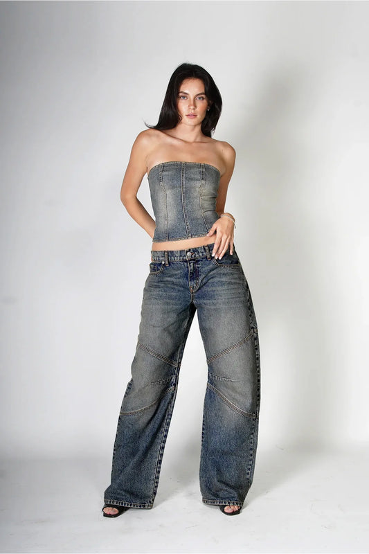 Chic Runway Rebel Baggy Jeans for Women with Comfortable Oversized Fit