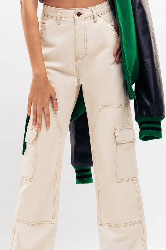 Everyday Wear Women’s Straight Cargo Denim Pants with Utility Style