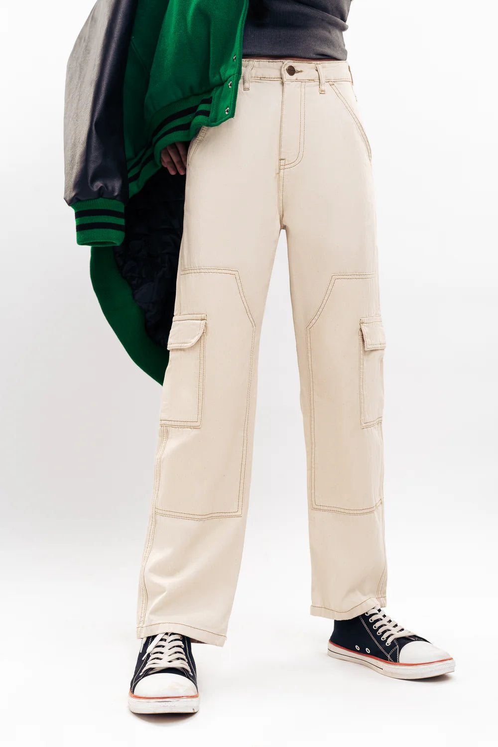 Everyday Wear Women’s Straight Cargo Denim Pants with Utility Style