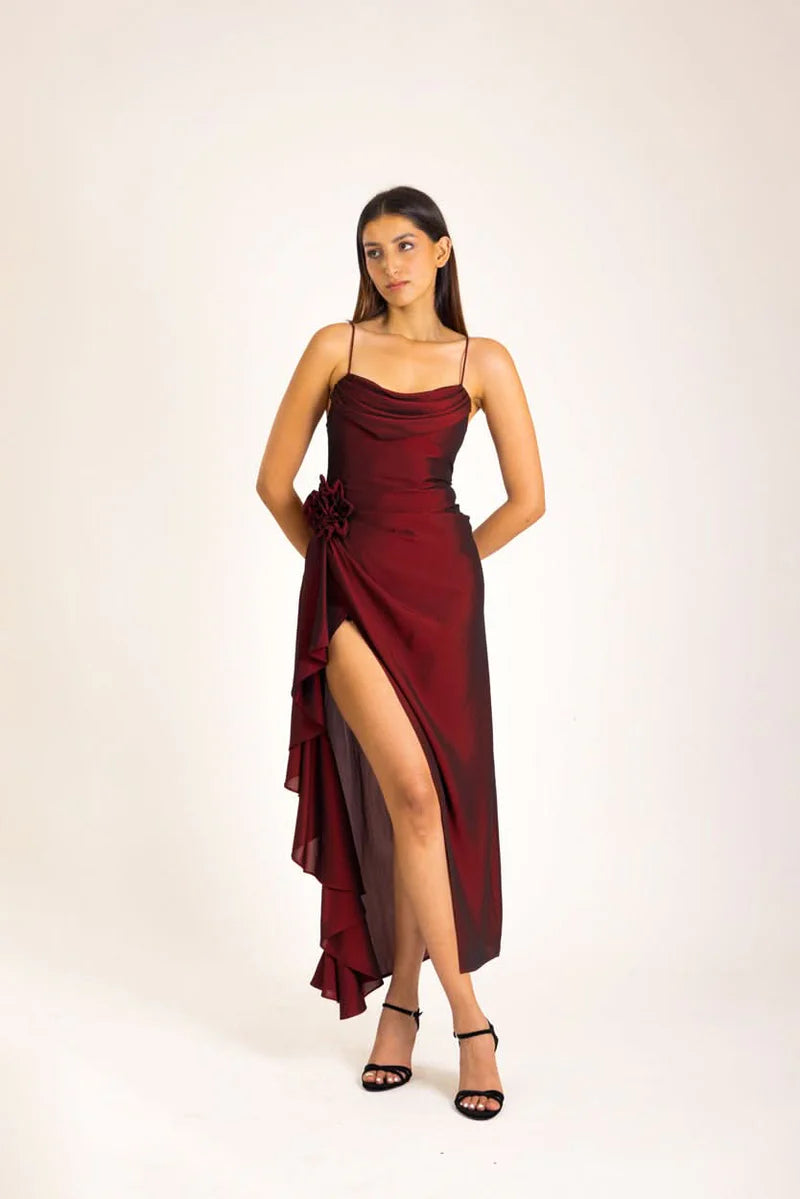Women’s Rose Long Cocktail Dress with Stylish Neckline