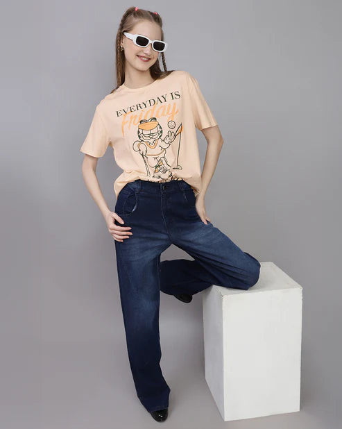 Fashionable Women’s Loose Fit T-Shirt with Cartoon Character Print