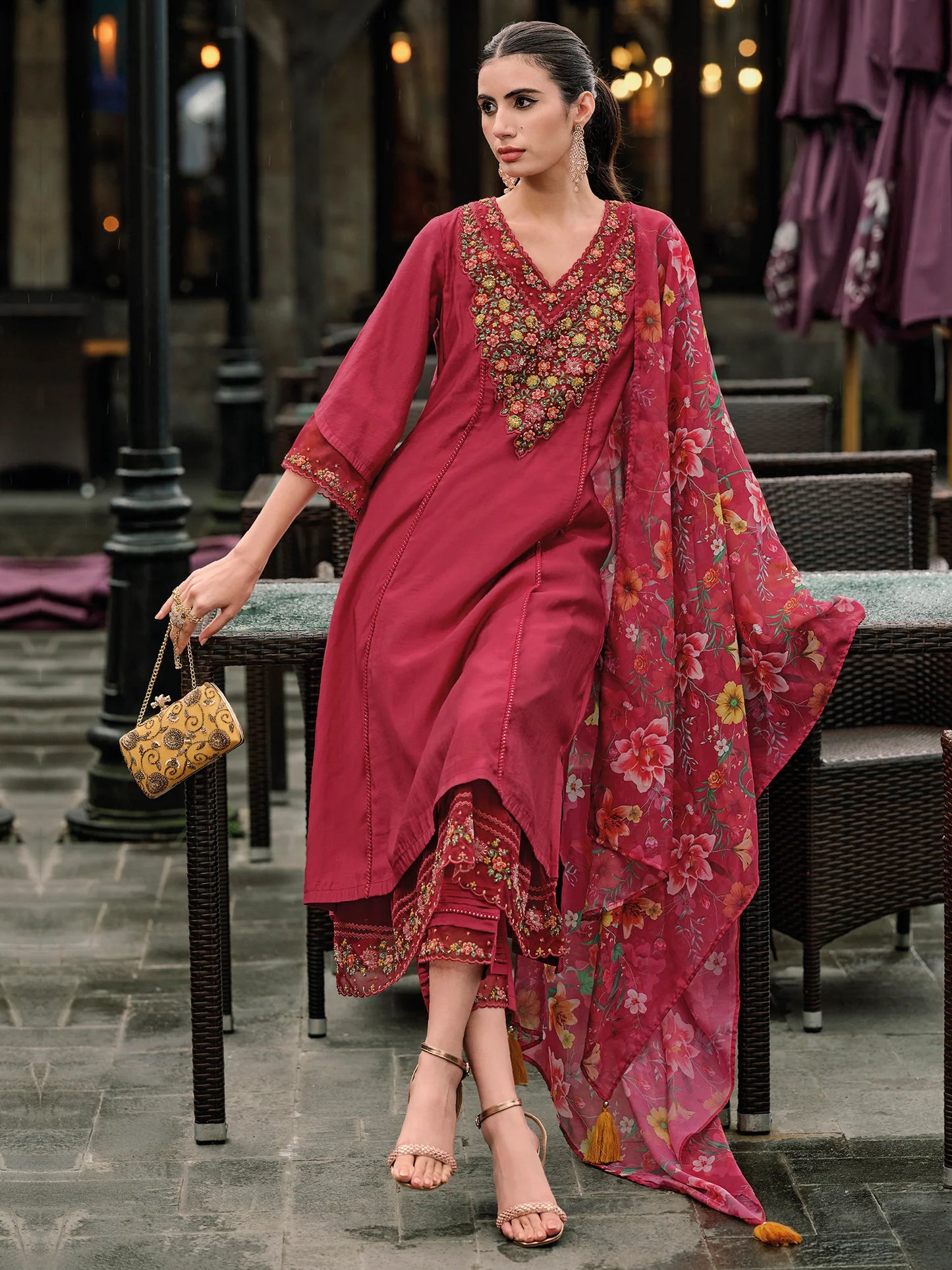 Elegant Red Embroidered Kurta Trousers with Matching Dupatta