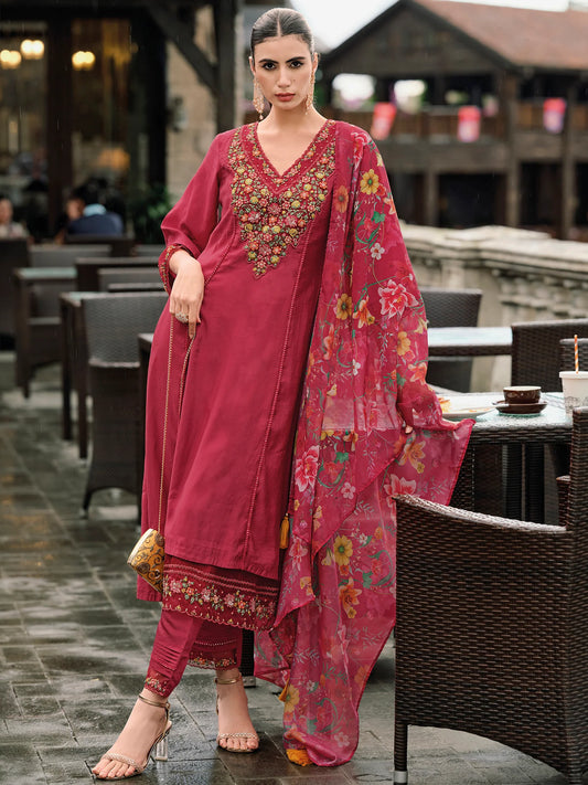 Elegant Red Embroidered Kurta Trousers with Matching Dupatta