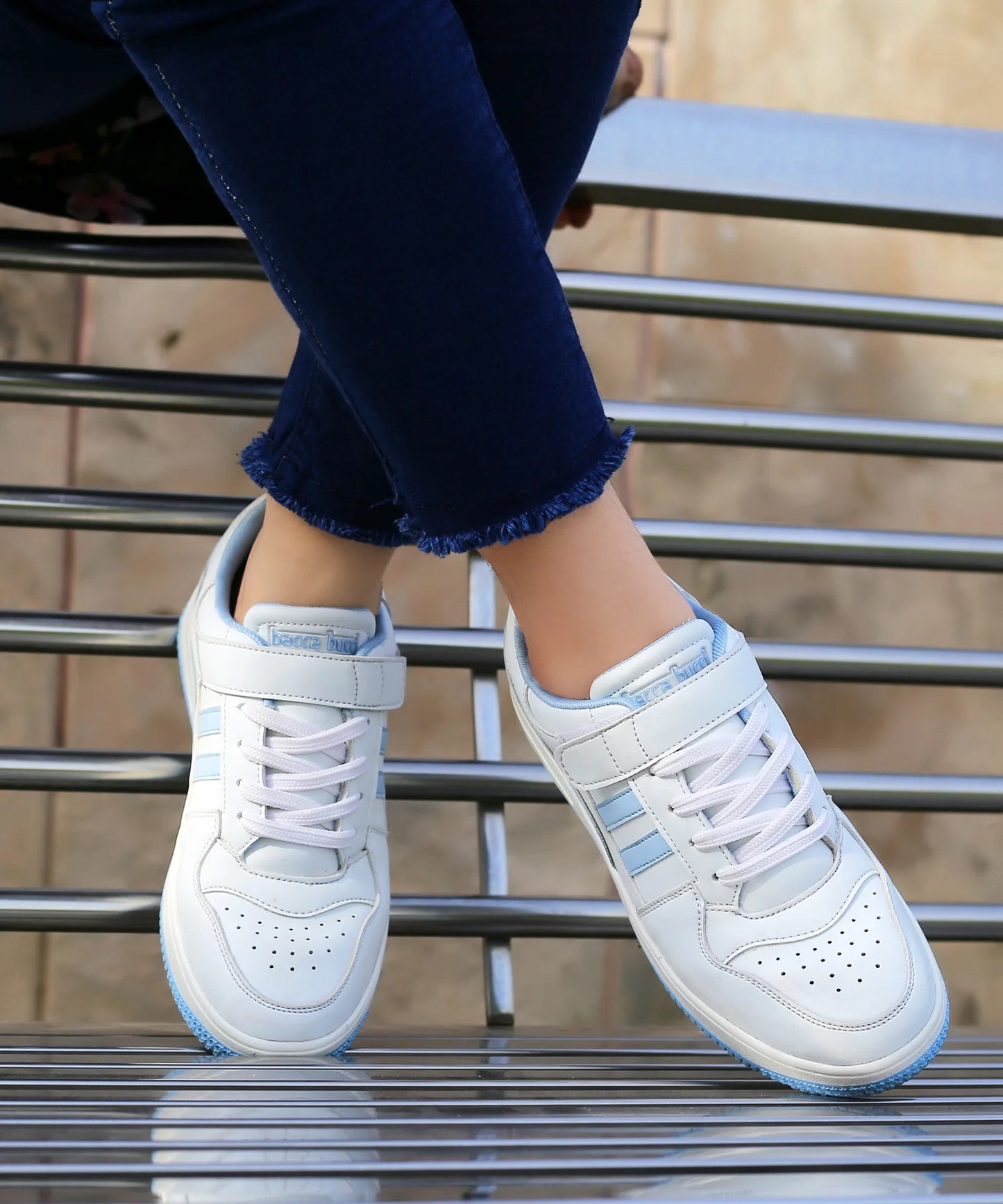 Casual Women’s Low-Top Sneakers Trendy Hook and Loop Closure Street Style Sneakers