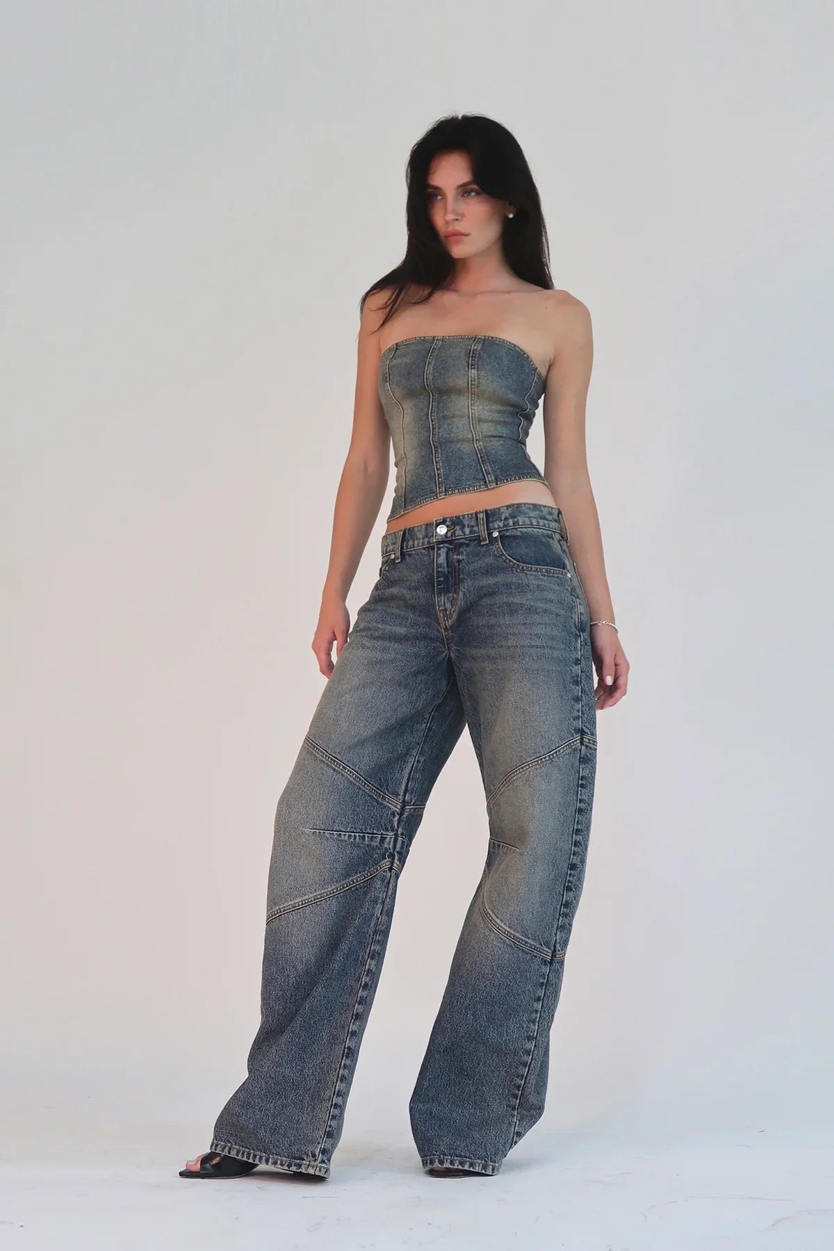 Chic Runway Rebel Baggy Jeans for Women with Comfortable Oversized Fit