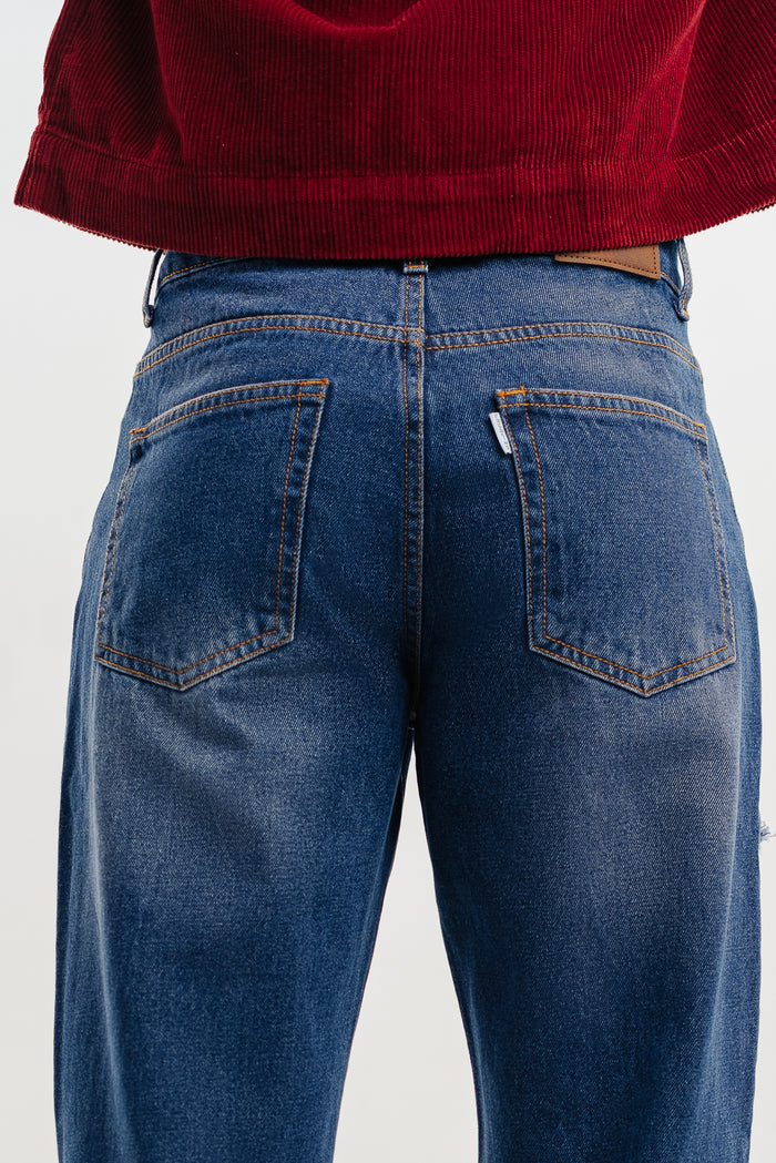 Sapphire Blue Straight Leg Denim Jeans for Men Ideal for Casual and Everyday Wear