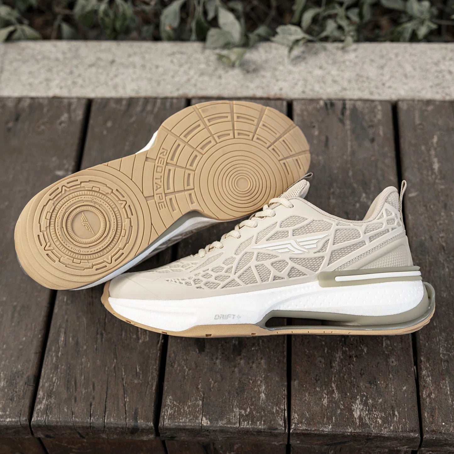 High Performance Men’s Athleisure Sneakers with Breathable Mesh and Lightweight Build