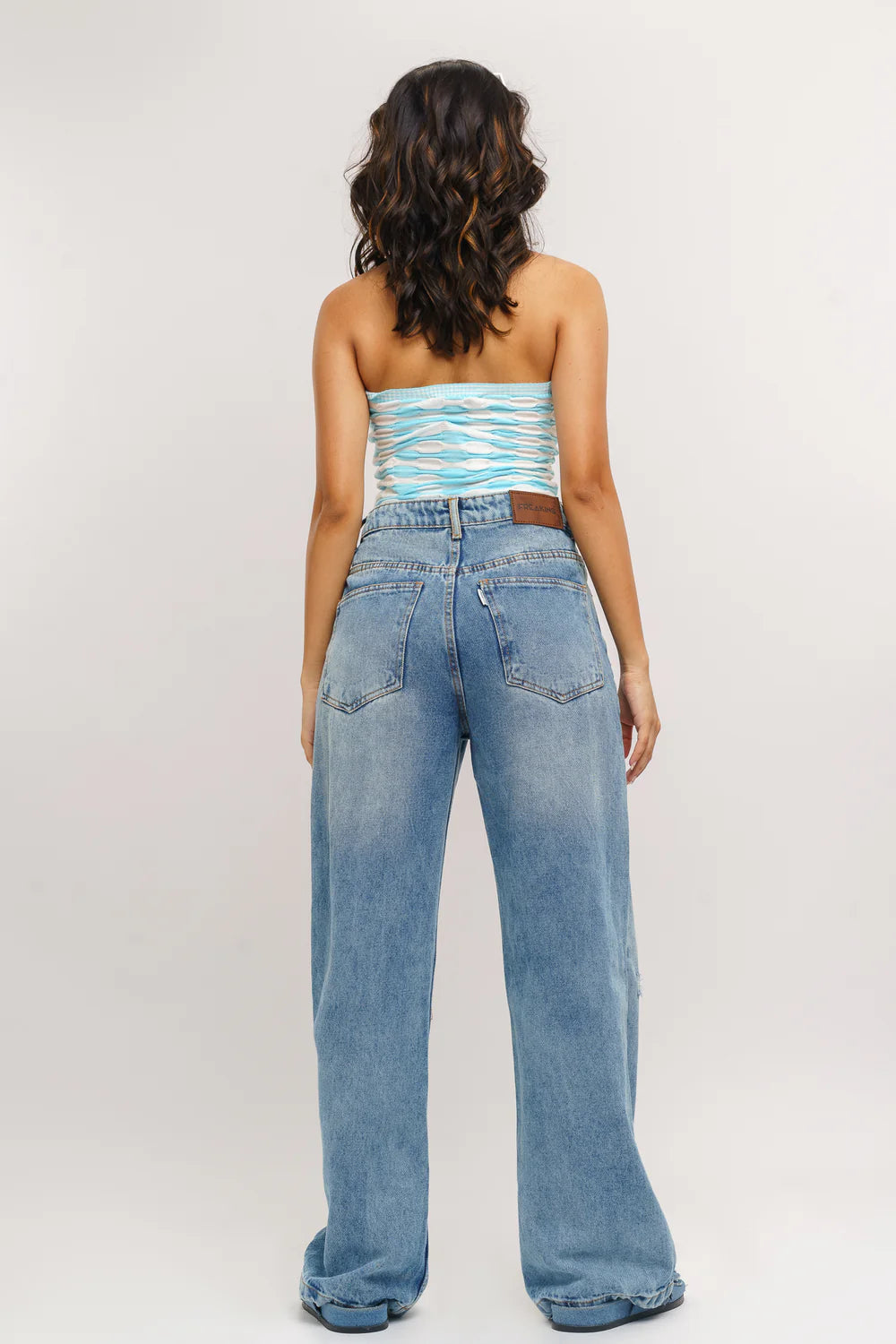 High-Rise Windy Blue Distressed Women’s Wide Jeans with Modern Street Style
