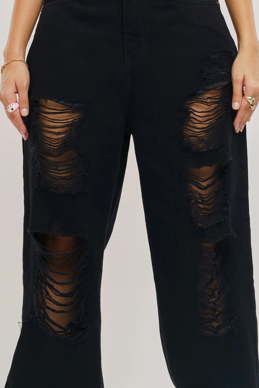 Stylish Black Ripped Baggy Jeans for Women Vintage Inspired Relaxed Fit Denim