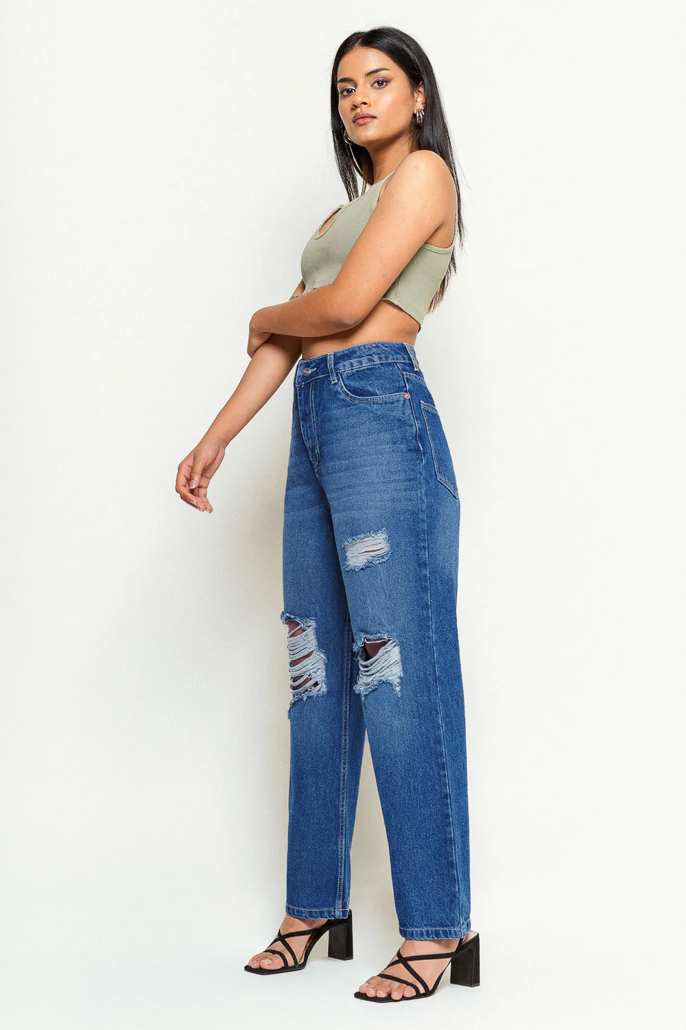 Casual Modish Blue Womens Straight Jeans with Everyday Comfort and Modern Appeal