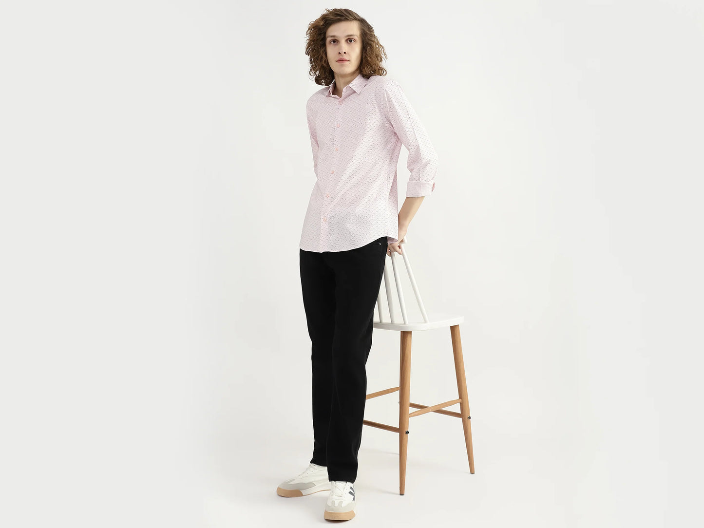 Trendy Men’s Casual Shirt with Spread Collar and All-Over Print Pattern